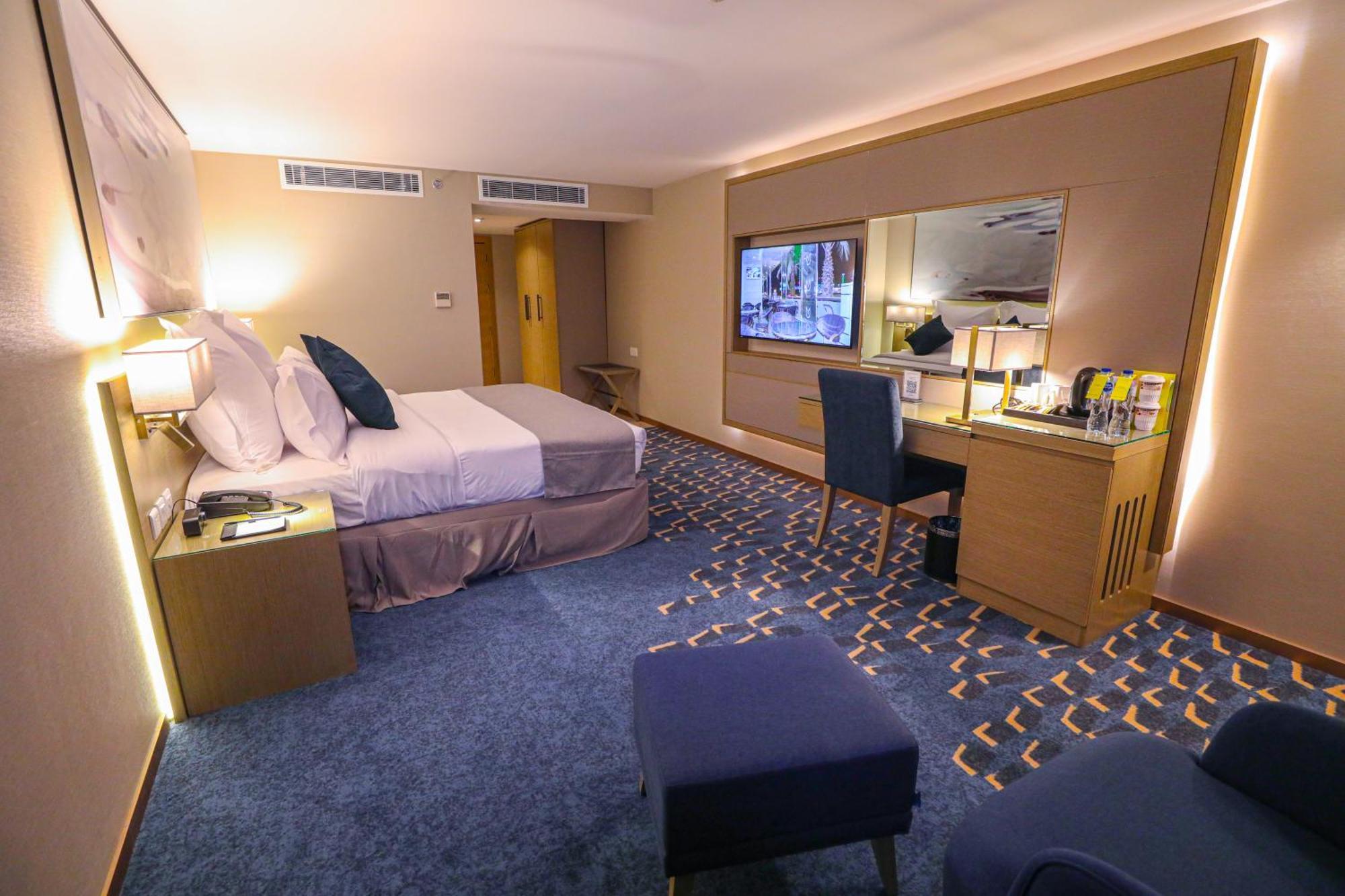 Cheerful Al Waha Unayzah Hotel Unajza Zewnętrze zdjęcie